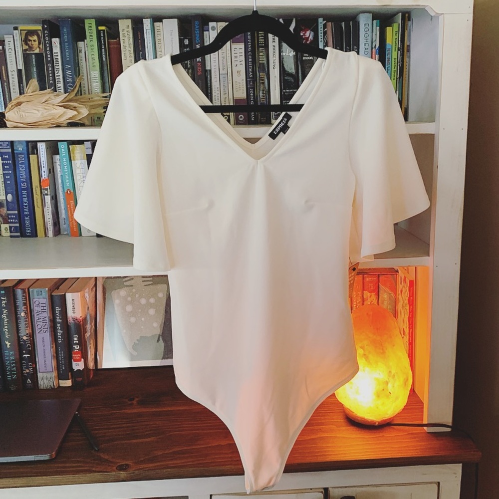 Express VNeck/Fluttersleeve/thong bodysuit